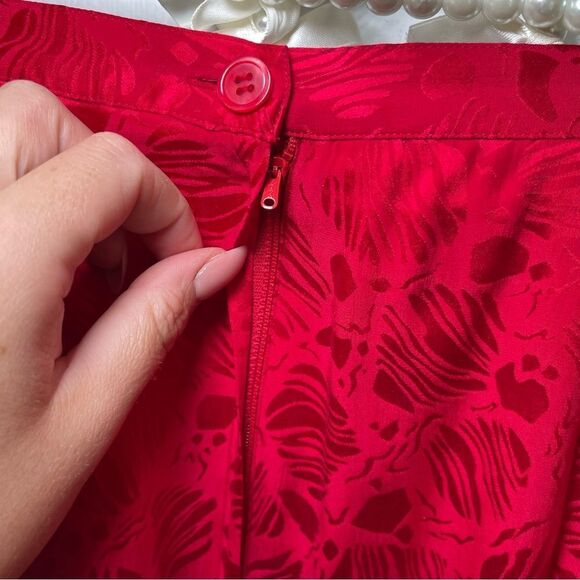 Vintage Elegant 3pc Women Red Vibrant Suit Beaded Sequined Details - Picture 14 of 16